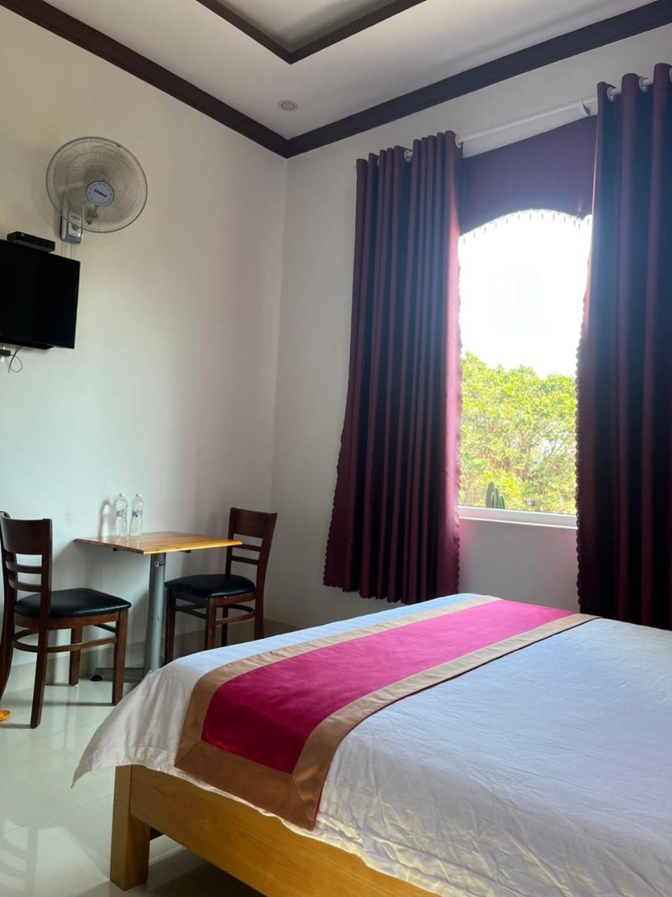 Lak View Hotel Lien Son Buitenkant foto