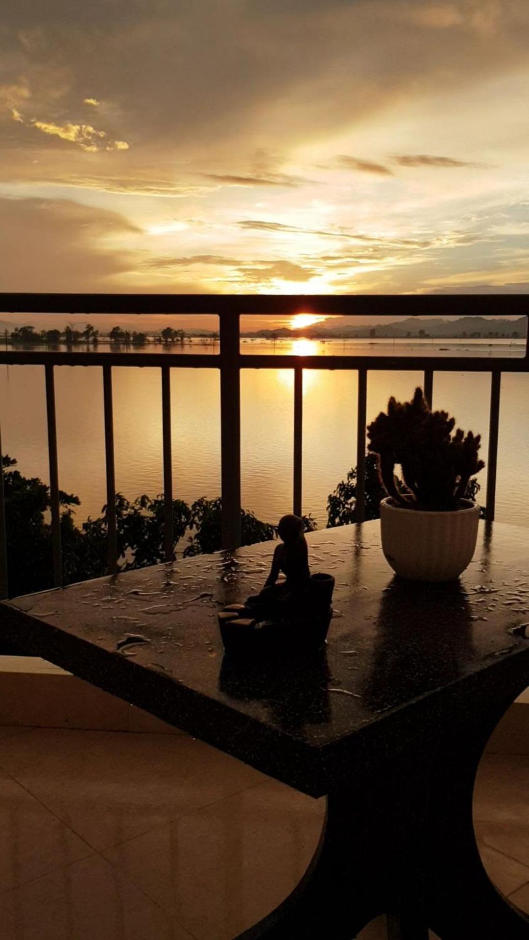 Lak View Hotel Lien Son Buitenkant foto