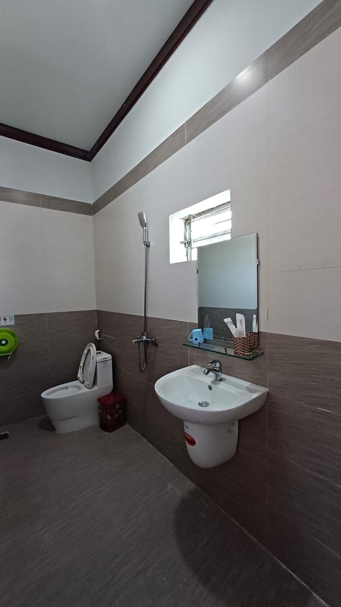 Lak View Hotel Lien Son Buitenkant foto