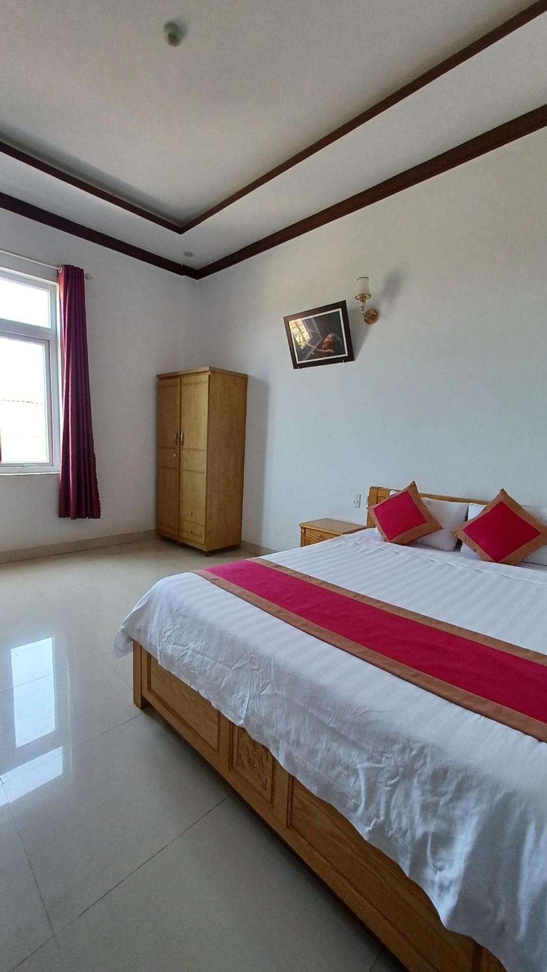 Lak View Hotel Lien Son Buitenkant foto